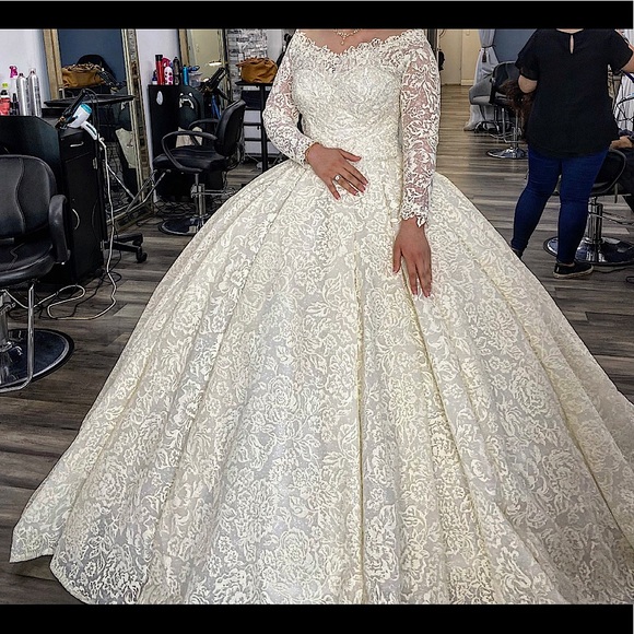 2021 Ivory Wedding Dress Collection|| Crown and Accessories included! Arabic - Picture 1 of 6